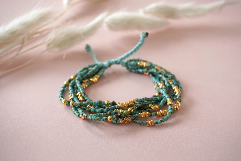 bracelet en perles turquoise