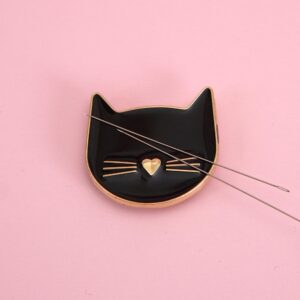 Porte-aiguille aimanté chat noir