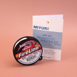 Fils et outils pour le tissage de perles