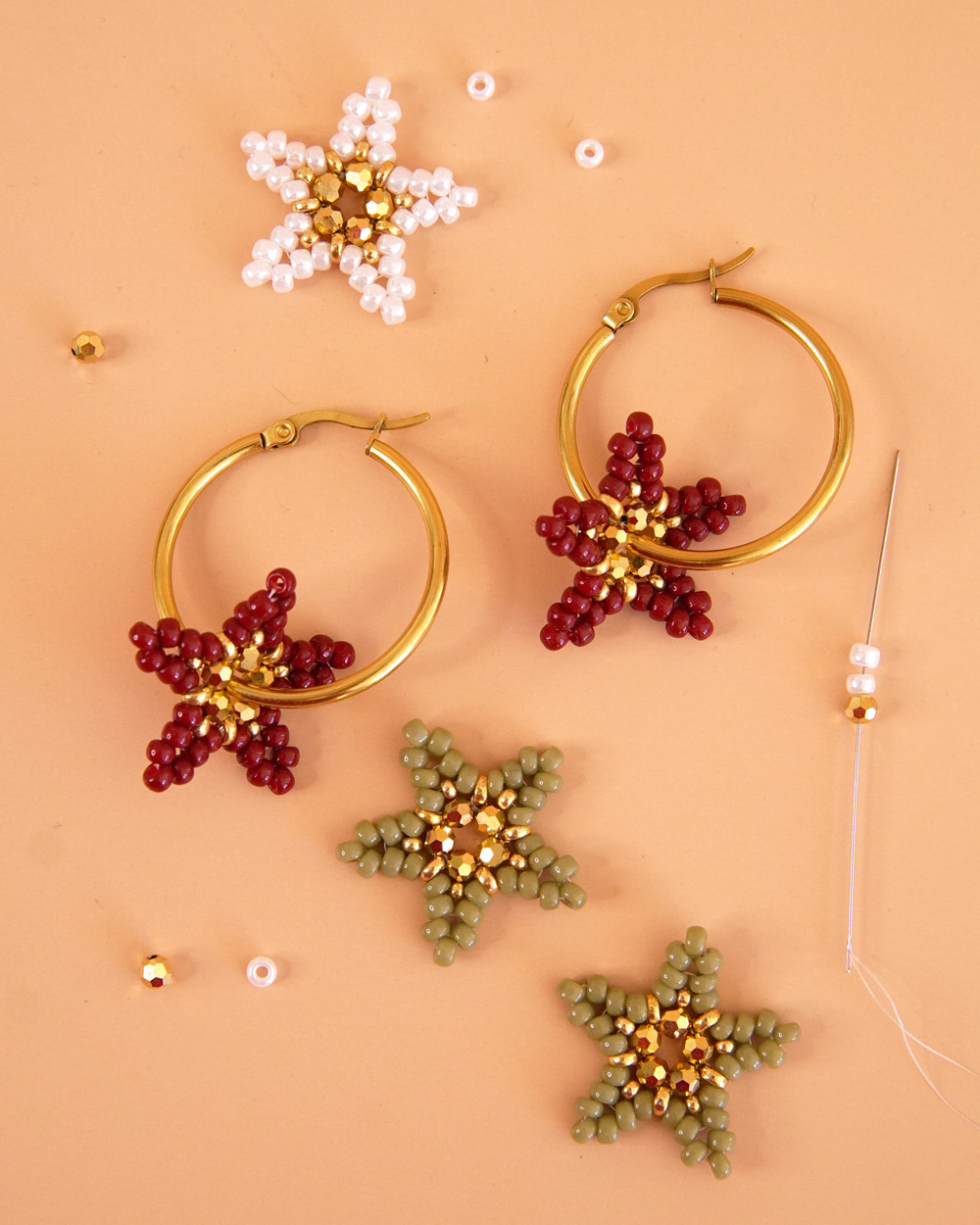 kit perles débutant pour faire des créoles avec des étoiles en perles de rocailles.